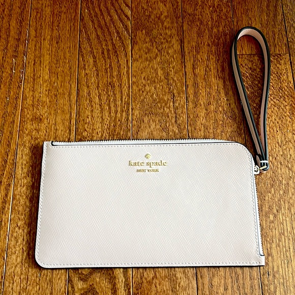 Barely used Kate Spade Lucy Medium L-Zip Wristlet light pink - Picture 1 of 3